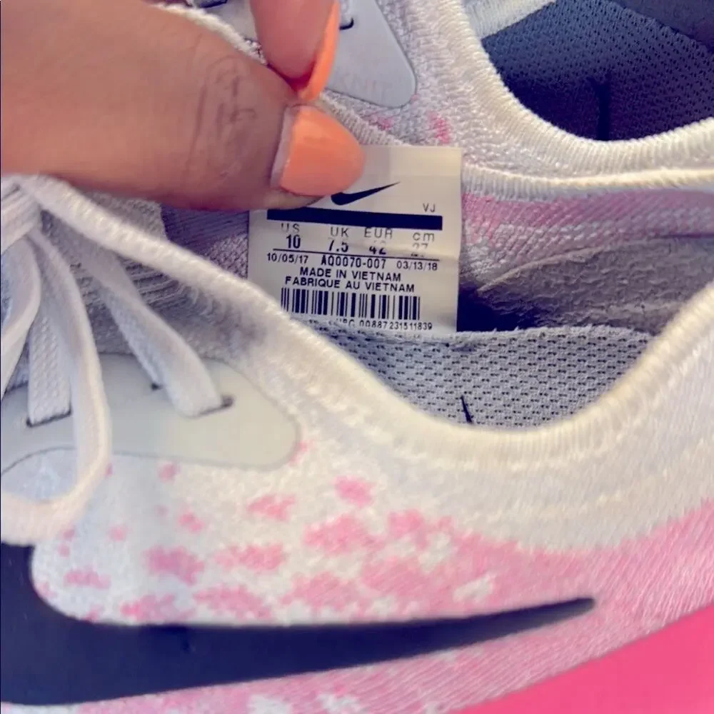 Nike Epic React Flyknit Women's Size 10